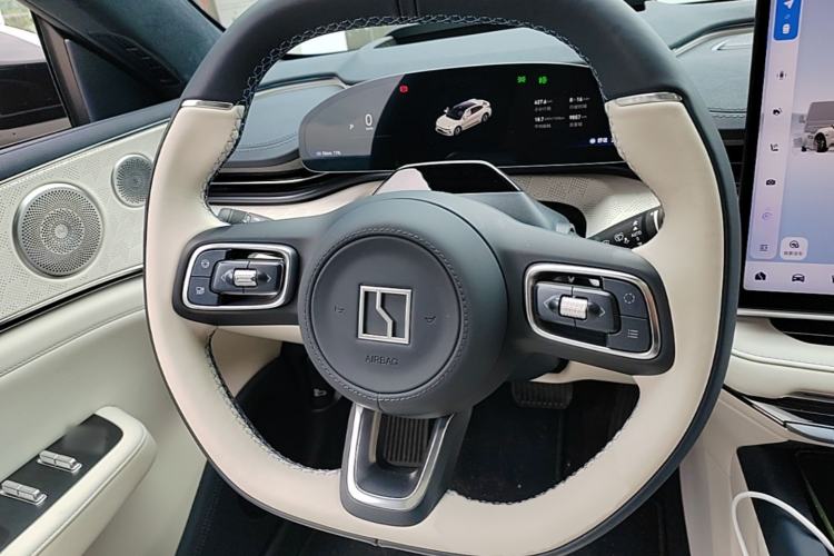 Used Zeekr 001 2026 95° All-Wheel-Drive Max Edition Steering Wheel