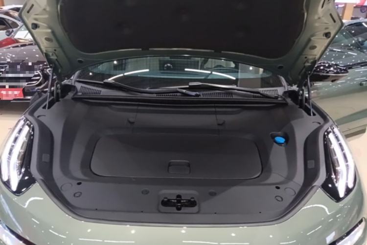 Used Zeekr 001 2026 95° All-Wheel-Drive Max Edition Engine Bay