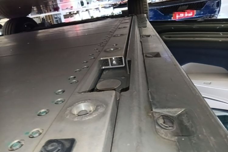 Used Zeekr 001 2026 95° All-Wheel-Drive Max Edition Left Side Sill