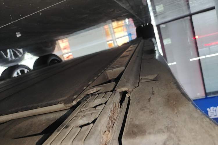 Used Zeekr 001 2026 Model 103° Rear-Drive Max Version Right Side Sill