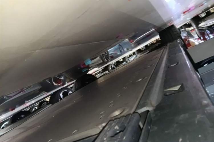 Used Zeekr 001 2026 95° All-Wheel-Drive Max Edition Right Side Sill