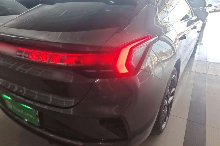 Used Zeekr 001 2026 95° All-Wheel-Drive Max Edition Exterior 3