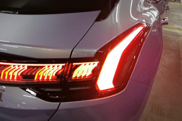 Used Zeekr 001 2026 95° All-Wheel-Drive Max Edition Exterior 3