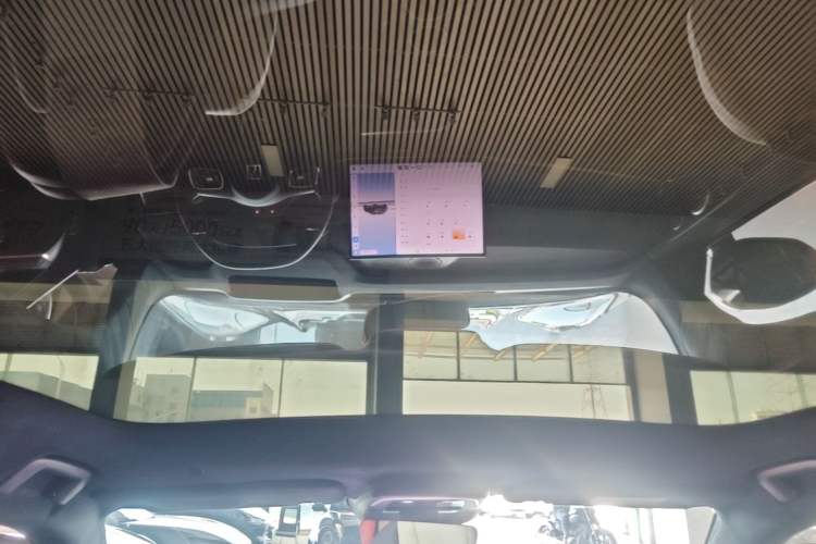 Used Zeekr 001 2026 95° All-Wheel-Drive Max Edition Headliner