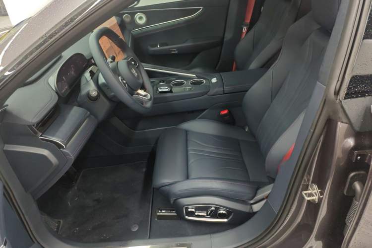 Used Zeekr 001 2026 Model 103° Four-Wheel Drive Ultra Version Left Front Seat
