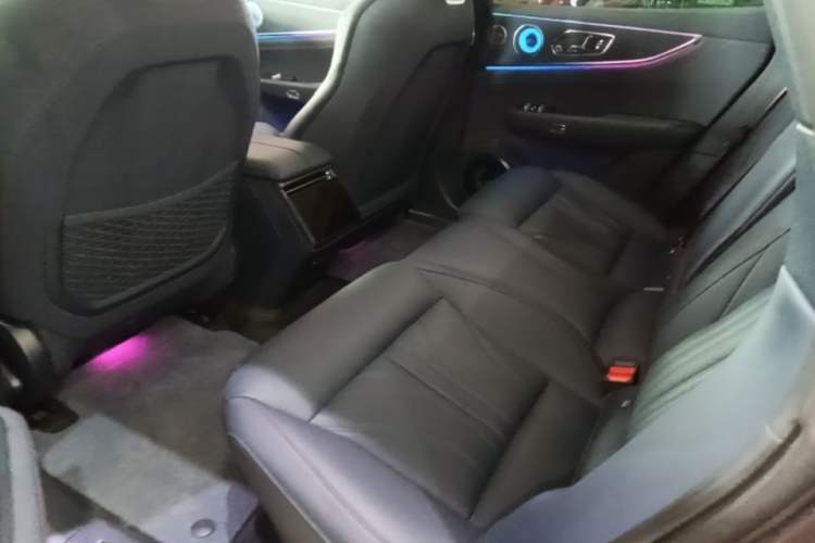 Used Zeekr 001 2026 95° All-Wheel-Drive Max Edition Left Rear Seat