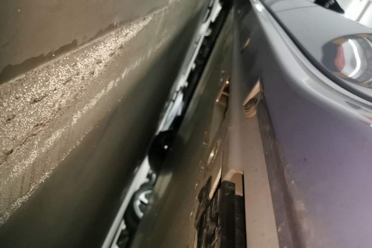 Used Zeekr 001 2026 95° All-Wheel-Drive Max Edition Left Side Sill