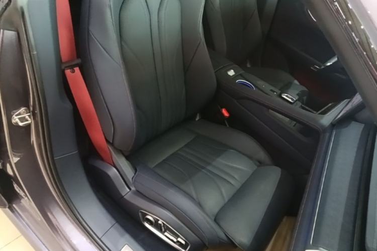 Used Zeekr 001 2026 95° All-Wheel-Drive Max Edition Right Front Seat