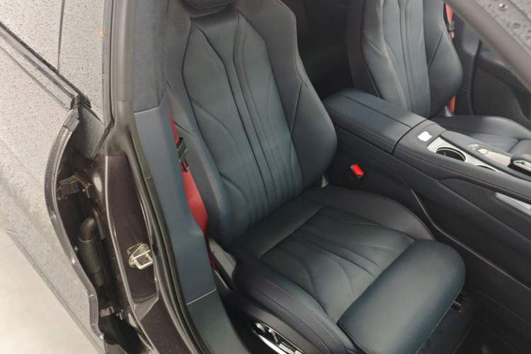 Used Zeekr 001 2026 Model 103° Four-Wheel Drive Ultra Version Right Front Seat