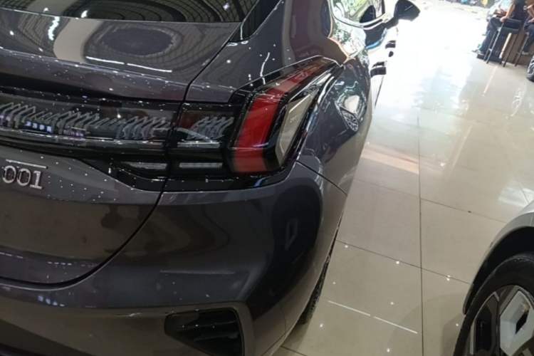 Used Zeekr 001 2026 95° All-Wheel-Drive Max Edition Right Rear Taillight