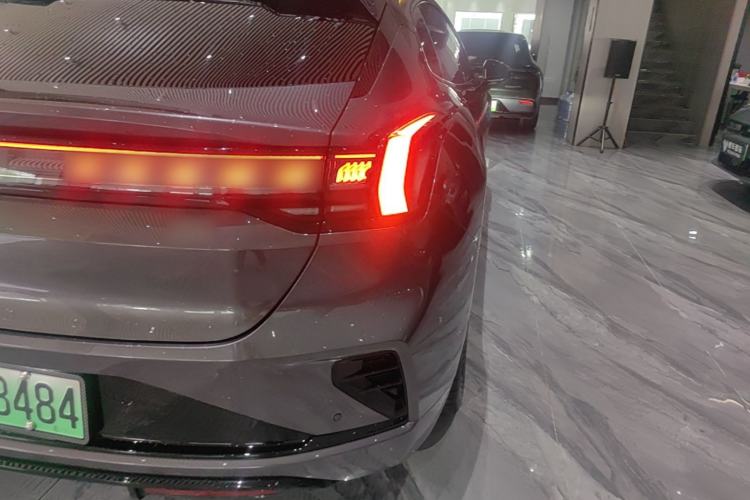 Used Zeekr 001 2026 Model 103° Four-Wheel Drive Ultra Version Right Rear Taillight