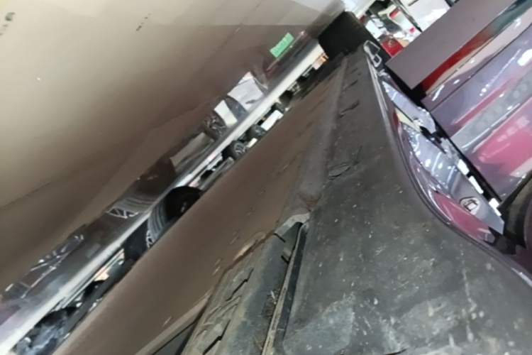 Used Zeekr 001 2026 95° All-Wheel-Drive Max Edition Right Side Sill