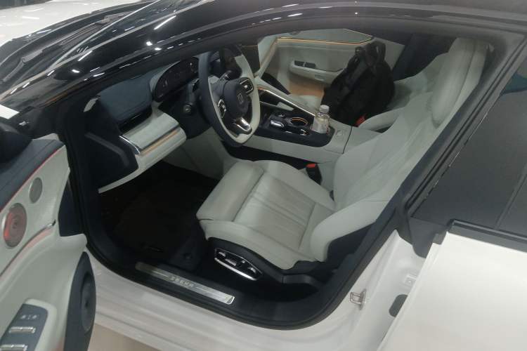 Used Zeekr 001 2026 95° All-Wheel-Drive Max Edition Driver Seat
