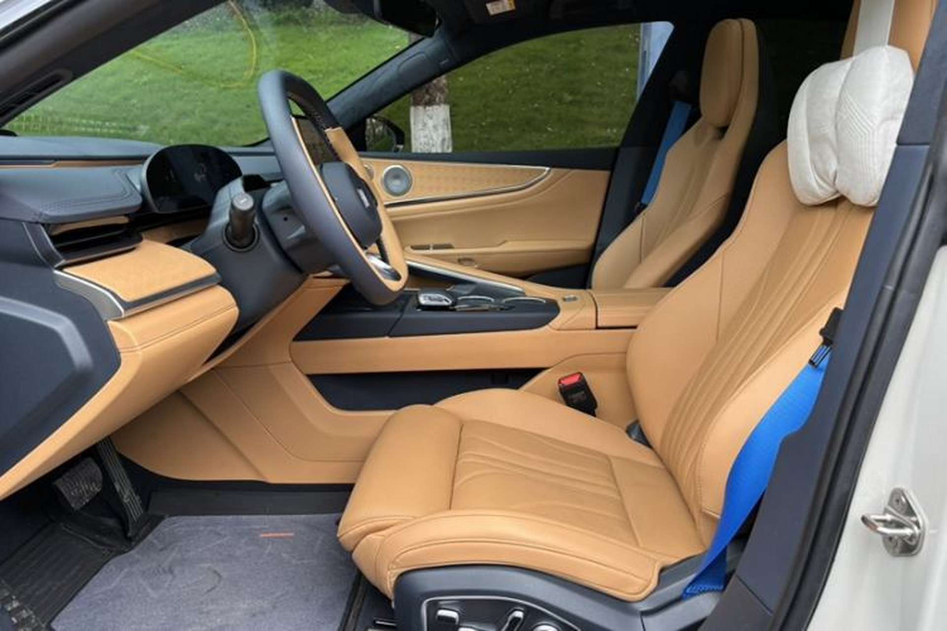 Used Zeekr 001 2026 95° All-Wheel-Drive Max Edition Interior 10