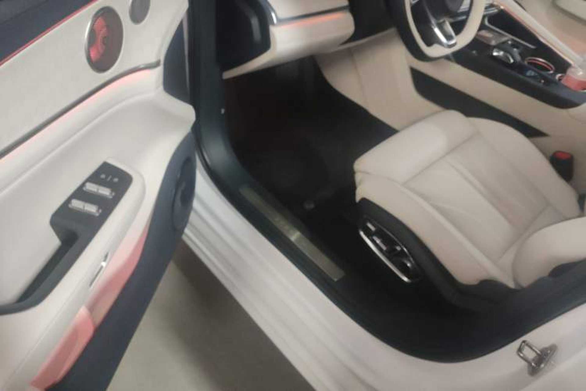 Used Zeekr 001 2026 Model 103° Four-Wheel Drive Ultra Version Interior 3