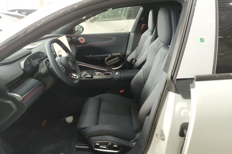 Used Zeekr 001 2026 Model 103° Rear-Drive Max Version Interior 9