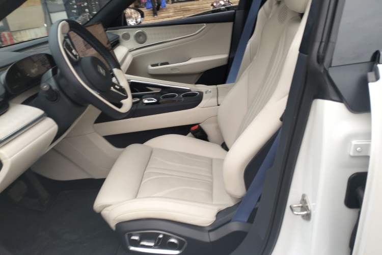 Used Zeekr 001 2026 95° All-Wheel-Drive Max Edition Left Front Seat