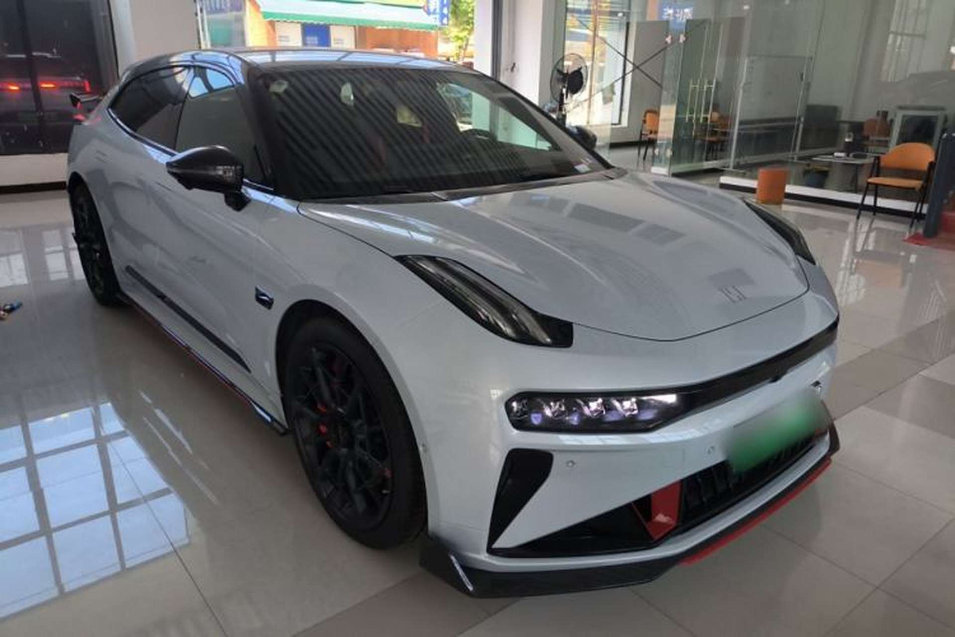 Used Zeekr 001FR 2023 FR Edition 100 kWh Exterior 2