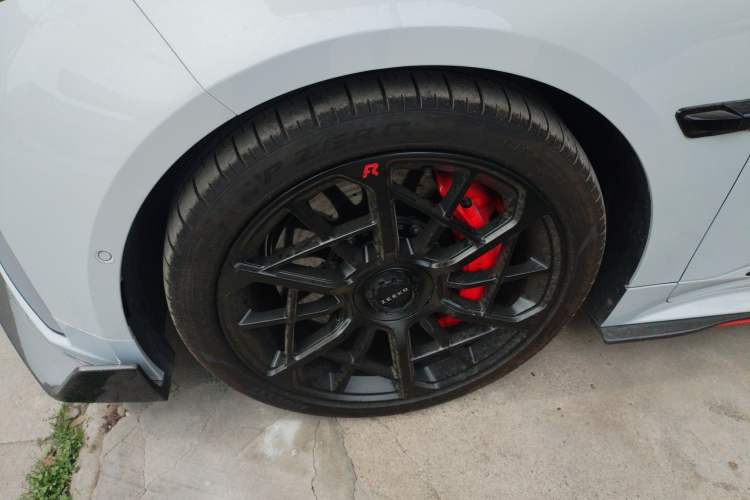 Used Zeekr 001FR 2023 FR Edition 100 kWh Left Front Wheel Hub