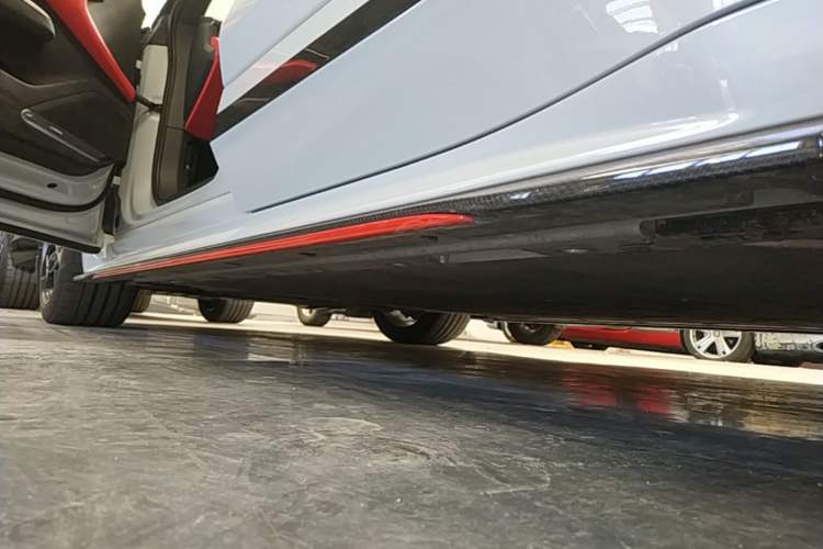 Used Zeekr 001FR 2023 FR Edition 100 kWh Left Side Sill