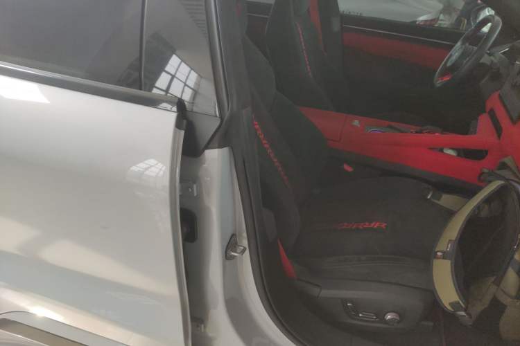 Used Zeekr 001FR 2023 FR Edition 100 kWh Right Front Seat