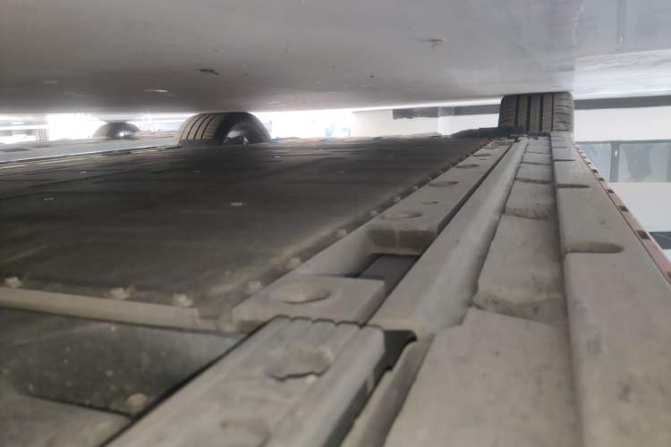 Used Zeekr 001FR 2023 FR Edition 100 kWh Right Side Sill