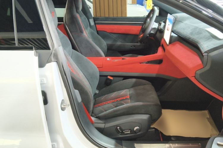 Used Zeekr 001FR 2023 FR Edition 100 kWh Right Front Seat