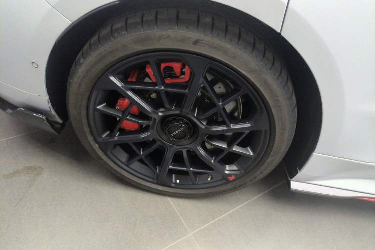 Used Zeekr 001FR 2023 FR Edition 100 kWh Right Rear Wheel Hub