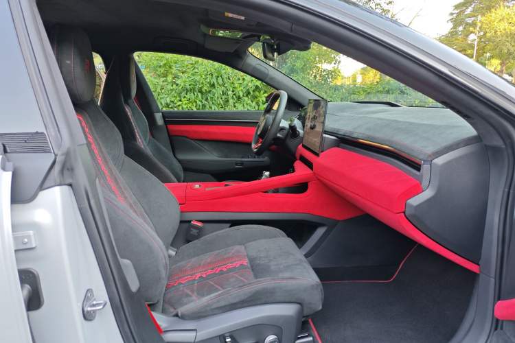 Used Zeekr 001FR 2023 FR Edition 100 kWh Interior 3
