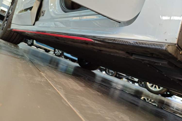 Used Zeekr 001FR 2023 FR Edition 100 kWh Right Side Sill