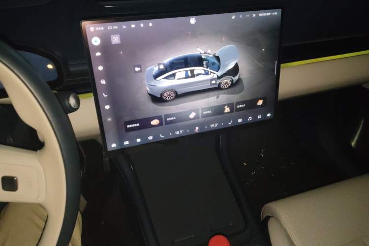 Used Zeekr 007 2025 Rear-Drive Intelligent Driving Version 75 kWh Audio And AC Panel