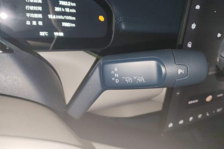 Used Zeekr 007 2025 Rear-Drive Intelligent Driving Version 75 kWh Gear Lever