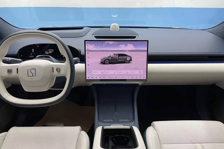 Used Zeekr 007 2024 Rear-Drive Intelligent Driving Version 100 kWh Interior 1