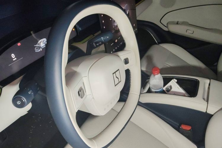 Used Zeekr 007 2025 Rear-Drive Intelligent Driving Version 75 kWh Steering Wheel