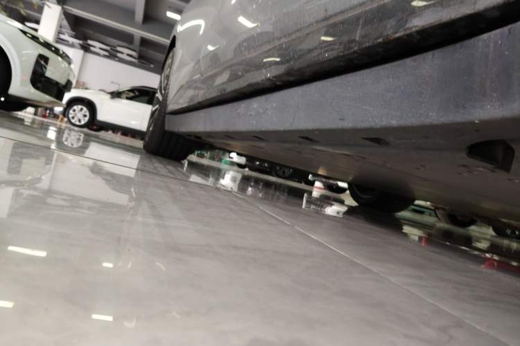 Used Zeekr 007 2024 Rear-Drive Intelligent Driving Version 75 kWh Right Side Sill
