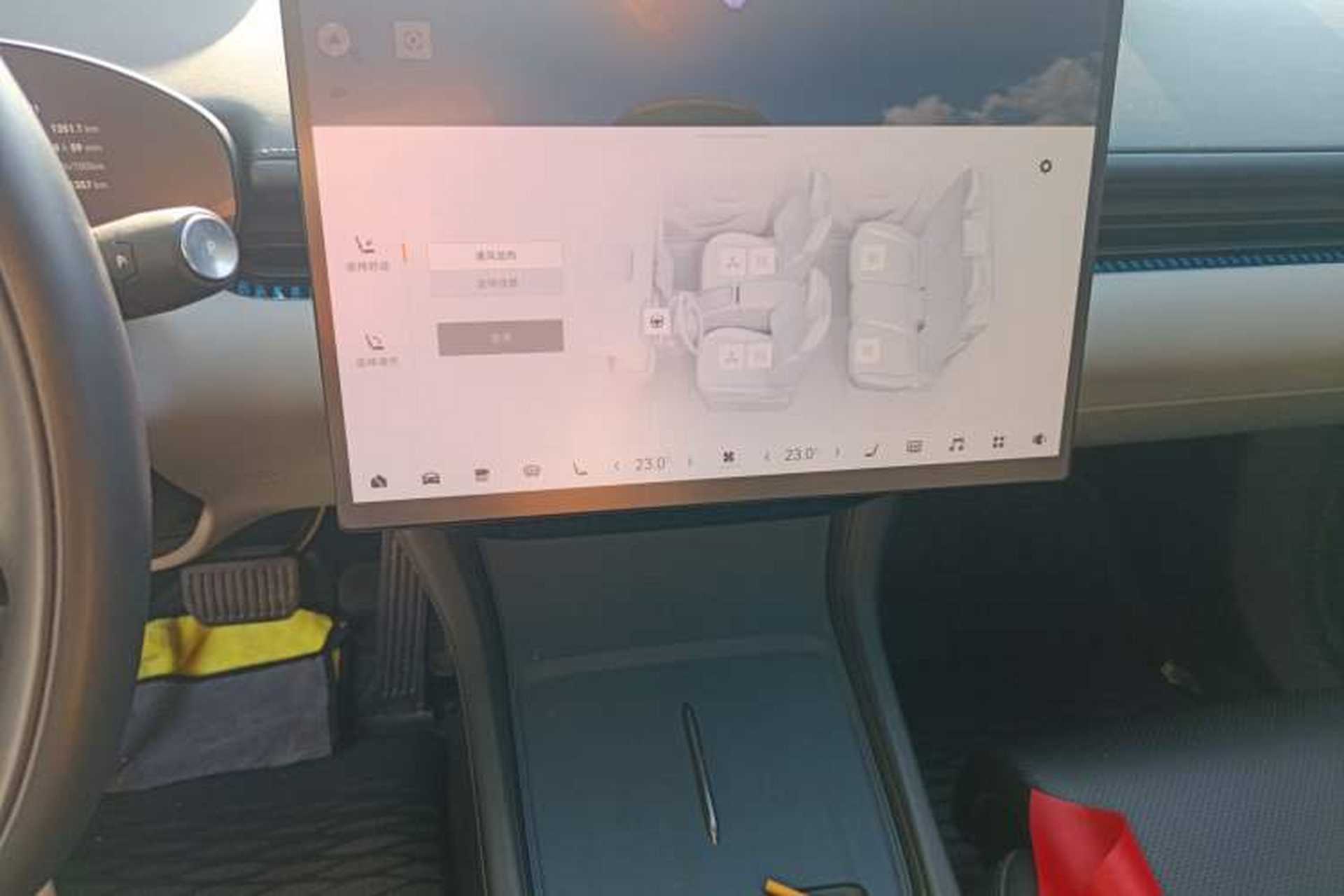 Used Zeekr 007 2024 Rear-Drive Enhanced Version 75 kWh Audio And AC Panel