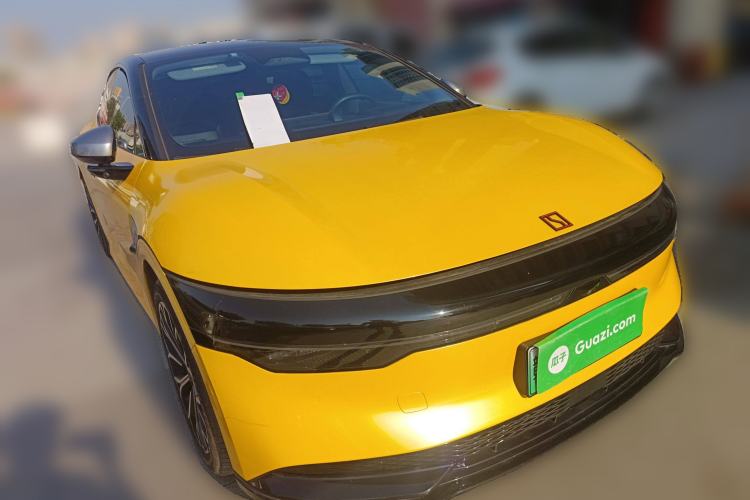 Used Zeekr 007 2024 Rear-Drive Enhanced Version 75 kWh Front Right 45 Deg