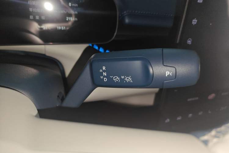 Used Zeekr 007 2024 Rear-Drive Enhanced Version 75 kWh Gear Lever