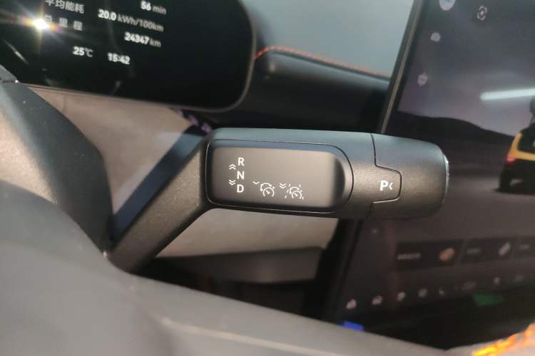Used Zeekr 007 2024 Four-Wheel-Drive Performance Version 100 kWh Gear Lever