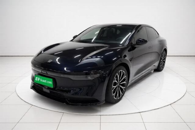 Zeekr 007 2024 Rear-Drive Intelligent Driving Version 100 kWh с пробегом