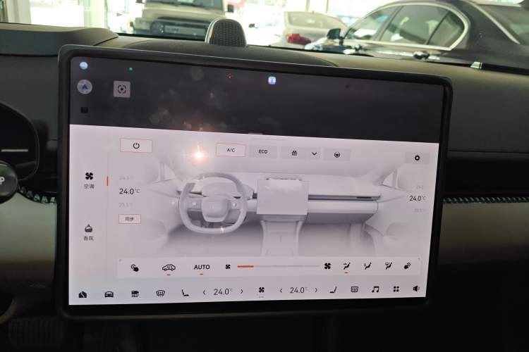 Used Zeekr 007 2024 Four-Wheel Drive Intelligent Driving Version 100 kWh Audio And AC Panel