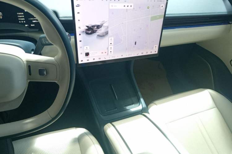 Used Zeekr 007 2024 Rear-Drive Version 75 kWh Audio And AC Panel