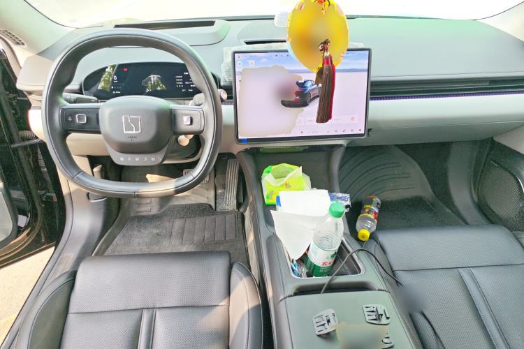 Used Zeekr 007 2024 Rear-Drive Enhanced Version 100 kWh Center Console