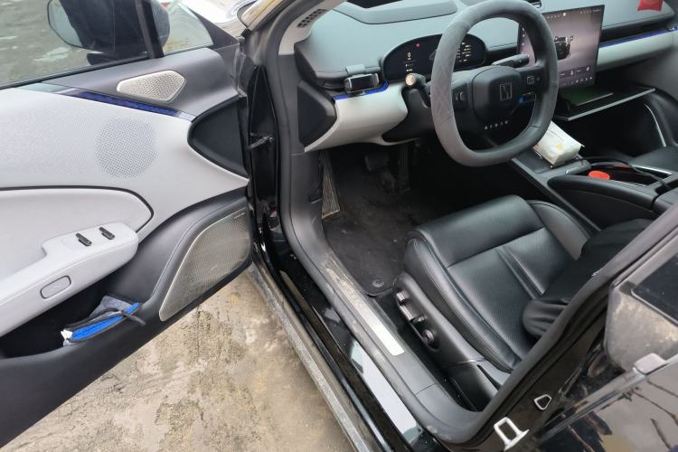 Used Zeekr 007 2024 Rear-Drive Enhanced Version 75 kWh Driver Seat