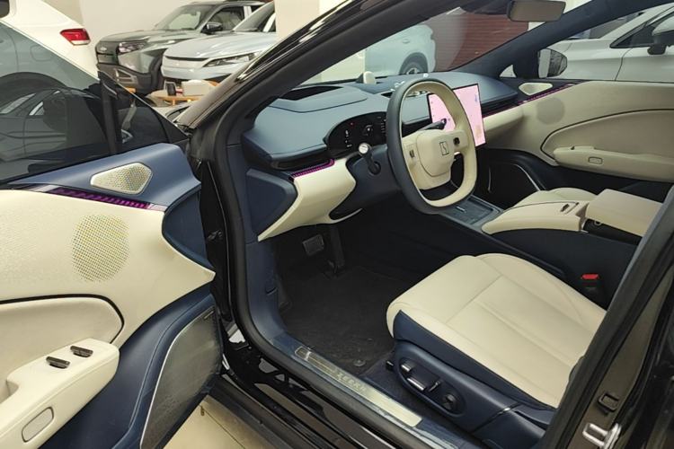 Used Zeekr 007 2024 Rear-Drive Enhanced Version 100 kWh Driver Seat
