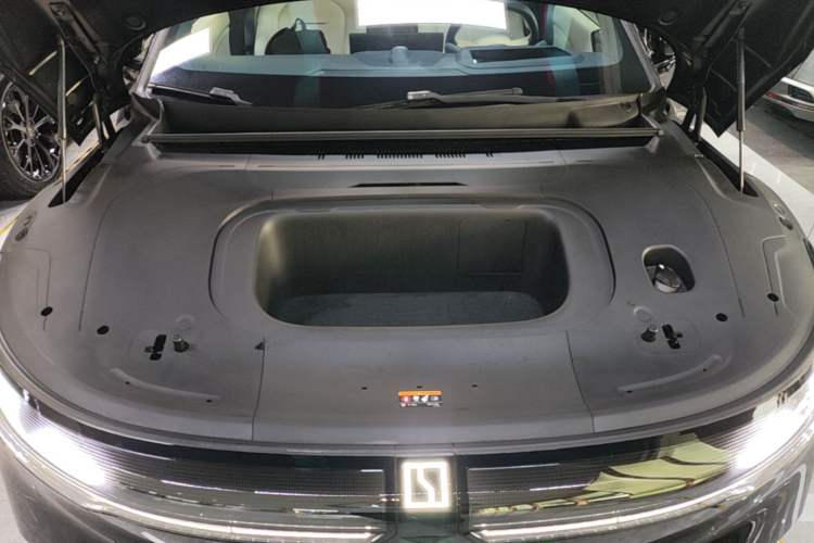 Used Zeekr 007 2024 Rear-Drive Intelligent Driving Version 100 kWh Engine Bay