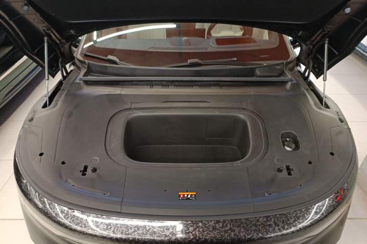 Used Zeekr 007 2024 Rear-Drive Intelligent Driving Version 75 kWh Engine Bay