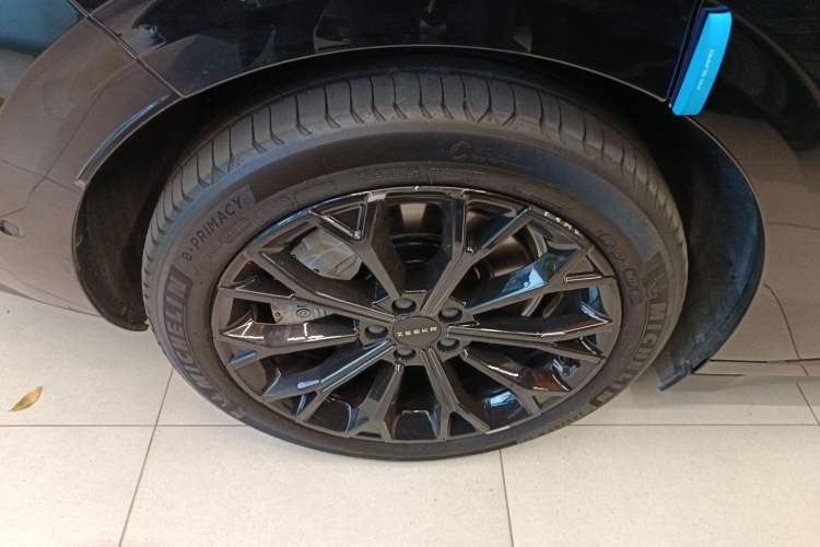 Used Zeekr 007 2024 Rear-Drive Intelligent Driving Version 75 kWh Exterior 2