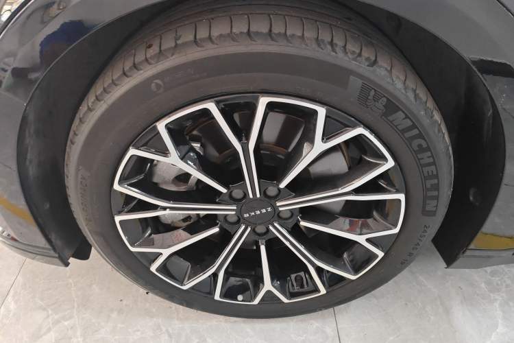 Used Zeekr 007 2024 Four-Wheel Drive Intelligent Driving Version 100 kWh Exterior 2