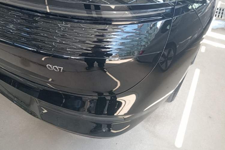 Used Zeekr 007 2024 Rear-Drive Version 75 kWh Exterior 3